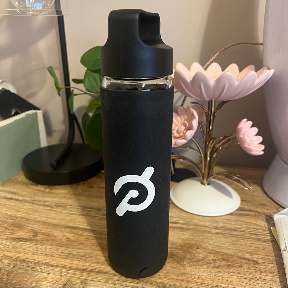 PELOTON NON-SLIP SILICONE GLASS WATER BOTTLE 16OZ